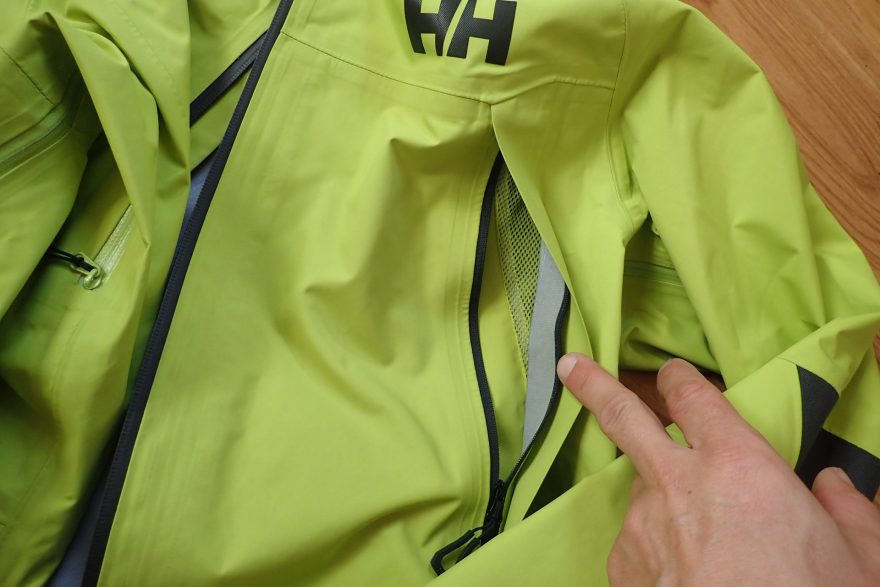 Přídavná ventilace uvnitř kapes bundy HELLY HANSEN Odin 9 Worlds Jkt.