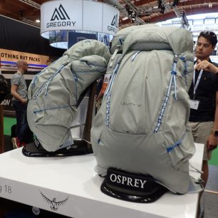 OSPREY Ultralehké batohy Levity Winner Industry Award.