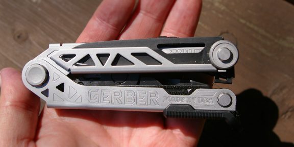 Recenze: Gerber Center Drive – povedený Multitool