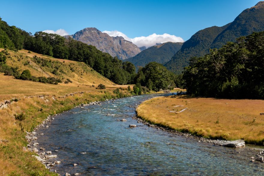 Rozmanitá krajina jižního ostrova Nového Zélandu vás uchvátí, Routeburn trek.