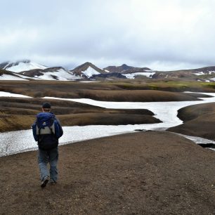 Laugavegur - trek přes islandské Duhové hory, kolem sopek a ledovců.