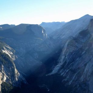 John Muir Trail v Kalifornii prochází také věhlasný národní park Yosemite.