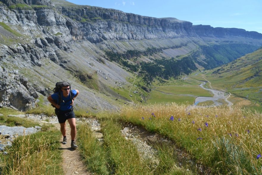 NP Ordesa y Monte Perdido. GR11, Pyreneje, Španělsko.