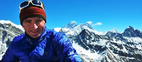 Ueli Steck dnes vyráží k vrcholu Mt. Everestu