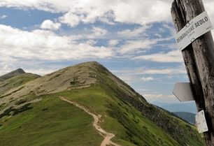 Chopok a Ďumbier - nejvyšší vrcholy Nízkých Tater.