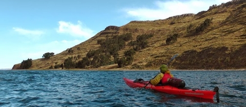 Jezero Titicaca obepluto na kajaku! + VIDEO