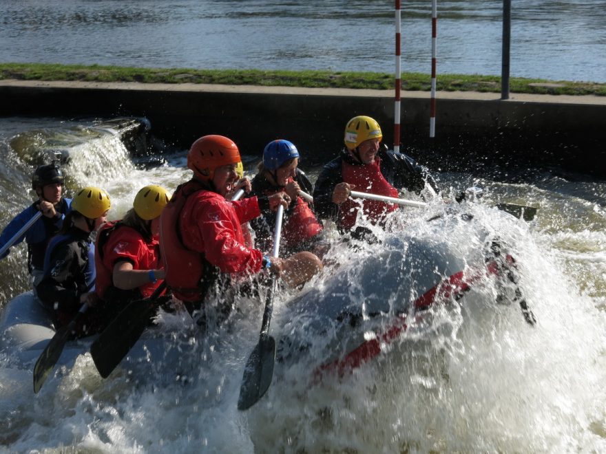 Rafting v Troji