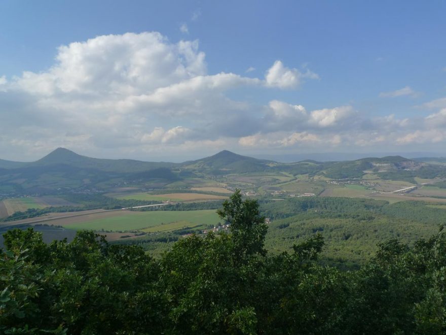 Milešovka a Kletečná z Lovoše