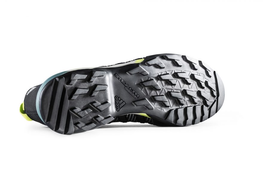 Podrážka z gumy Stealth na botách adidas Terrex Scope GTX