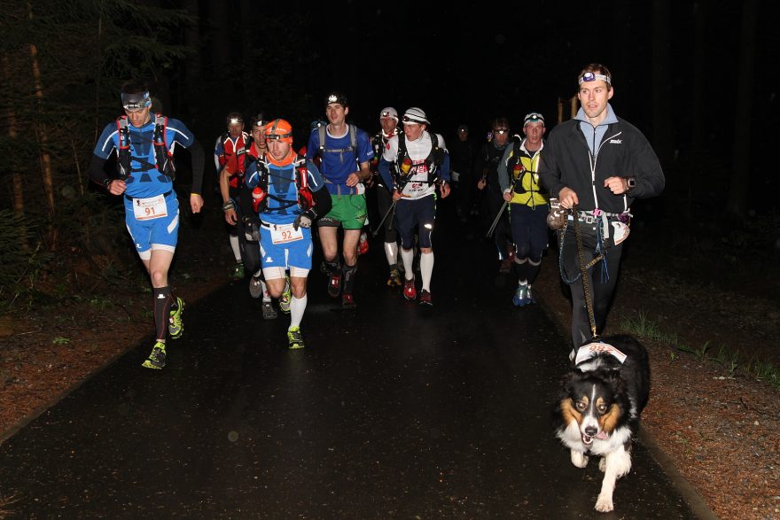 Kategorie Long startovala pět minut před půlnocí