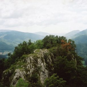 Pohled na Nízké Tatry přes severní cíp Cigánky
