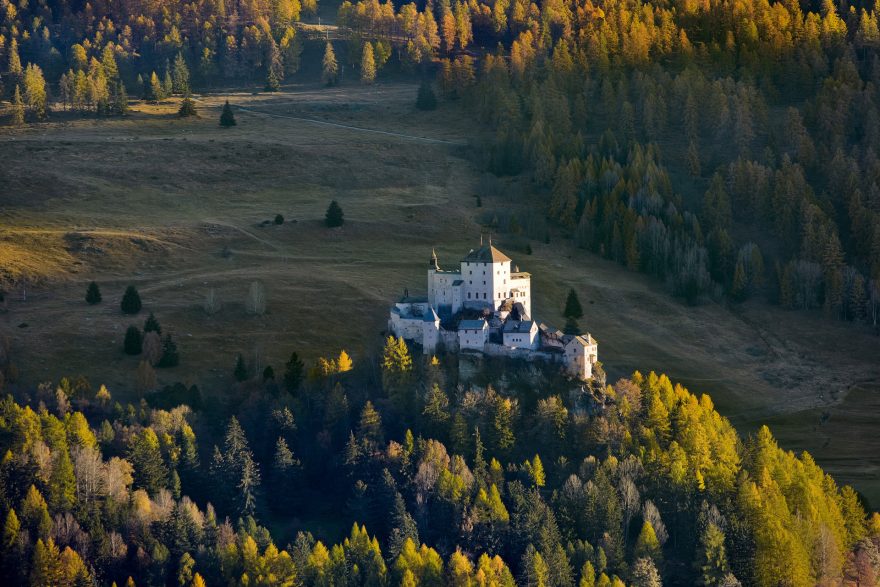 Hrad Tarasp / ©  swiss-image.ch / Roland Gerth