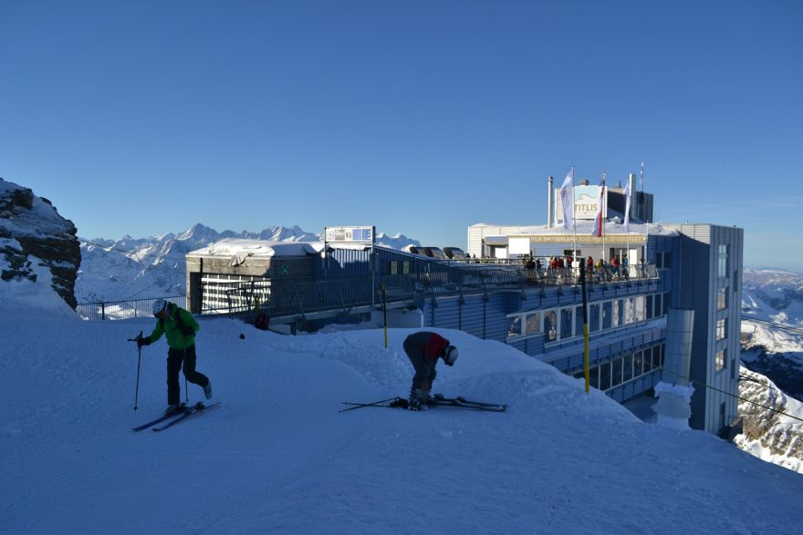 Vrchní stanice lanovky na Klein Titlis.