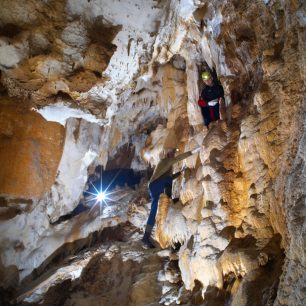 Nově objevené Pyžamové patro v jeskyni Čertova díra ve Křtinském údolí
