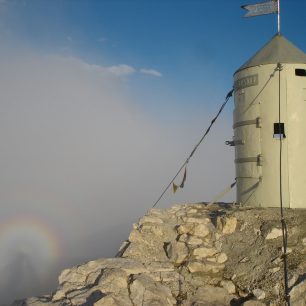 Aljažev stolp na vrcholu Triglavu